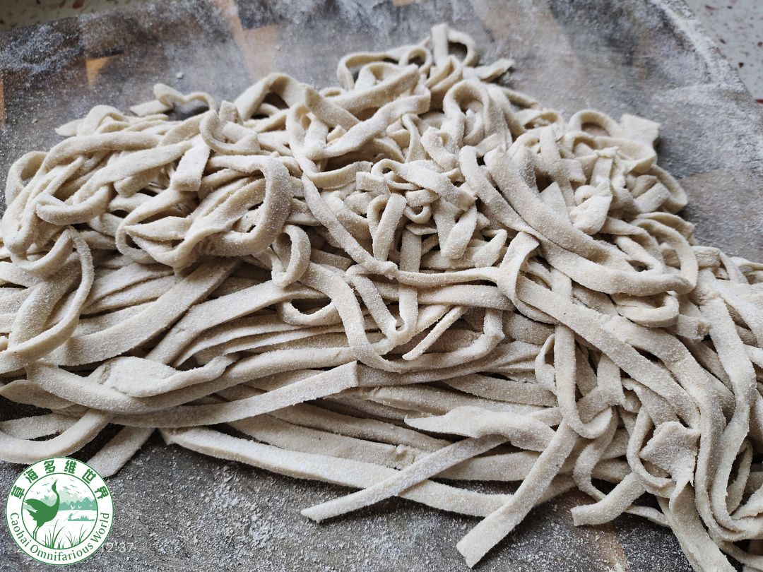 小麦荞麦手工面条